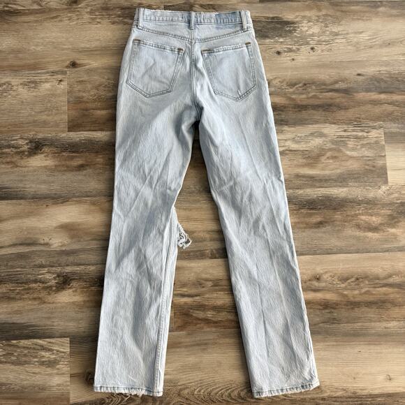 Abercrombie & Fitch ‘90s Straight Ultra High Rise Distressed Jeans Size 26 / 2R - Picture 5 of 6